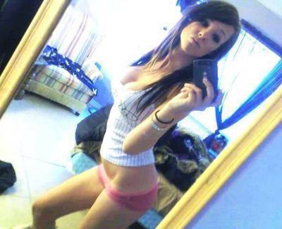 Jacqueline, 18 in California | Younger Adult Woman, Older Men