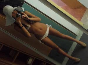 Local California Profile: Samantha (29) | Older Men Welcome