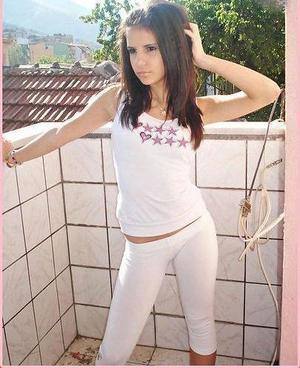 Corinne (22) | California Adult Dating and Private Meetups