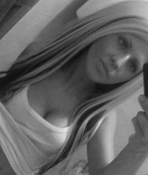 Emma (25) | Colorado No-Strings Dating and Messaging