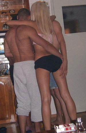 Leah (29), Hawaii adult dating profile image