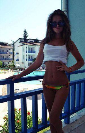 Marilyn (19) in Quebec | Friends with Benefits