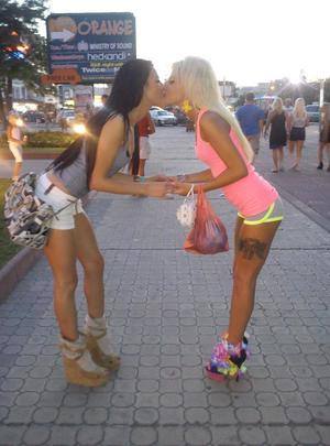 Chat with Fernanda (30) | Alberta Casual Partners