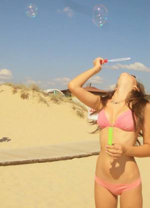 Leila (22) in Manitoba | Friends with Benefits