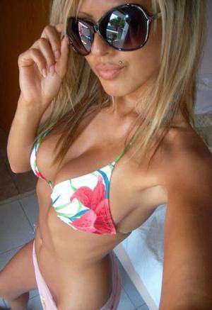 Zoey (24) in Quebec, adult profile photo