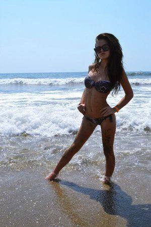 Meet Ellen (28) from California | FWB Casual Partner