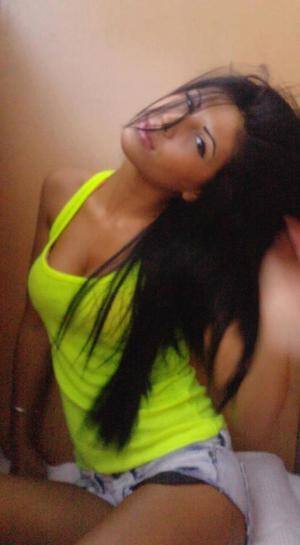 Chat with Carla (28) | Quebec Casual Partners