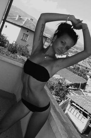 Alesha (24) in Quebec | Friends with Benefits