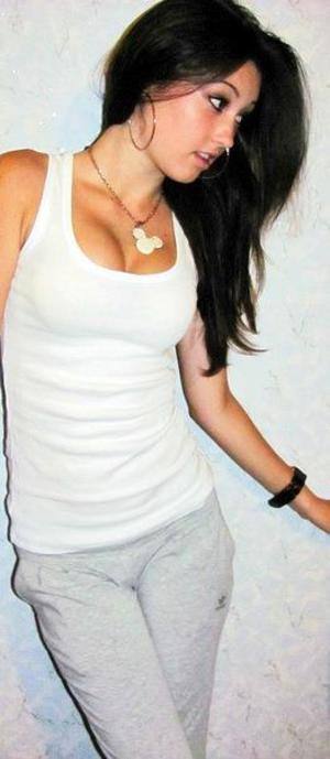 Ellen (23) in Tennessee | Friends with Benefits