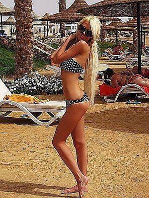 Meet Lydia (22) from California | FWB Casual Partner