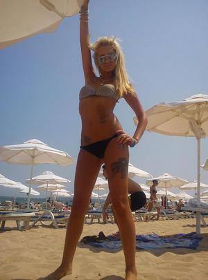 Julianna (27) in Tennessee | Friends with Benefits