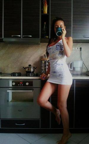 Chat with Makenna (28) | Texas Casual Partners