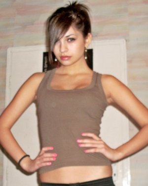 Elyse from Pennsylvania is interested in nsa sex with a nice, young man