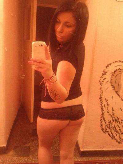 Meet local singles like Latasha from Andale, Kansas who want to fuck tonight