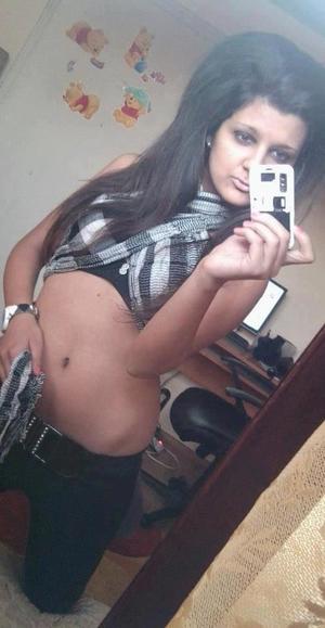 Looking for girls down to fuck? Viviana from New York is your girl