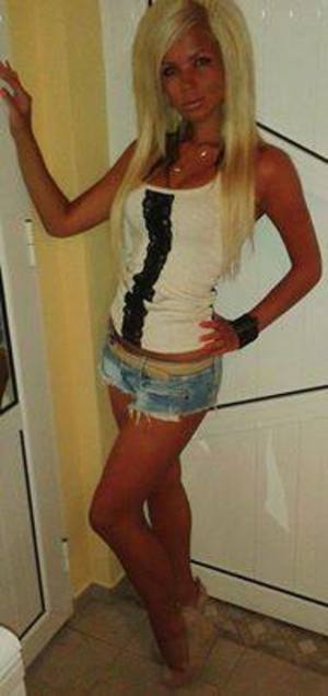 Looking for local cheaters? Take Catherine from Quebec home with you