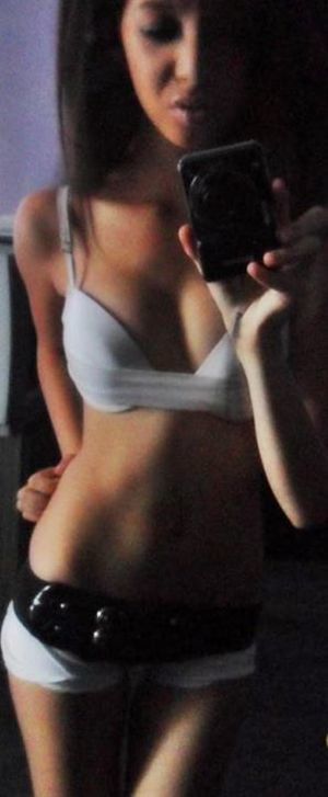 Madeleine from New York is looking for adult webcam chat
