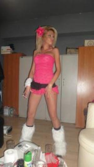 Georgette from Jasper, Tennessee is looking for adult webcam chat