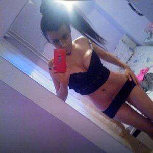 Dominica from Silver Summit, Utah is looking for adult webcam chat