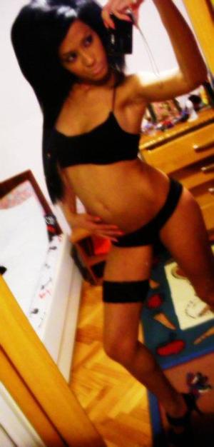 Looking for local cheaters? Take Michelle from Wisconsin home with you