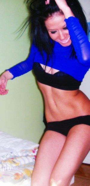Looking for girls down to fuck? Noelle from California is your girl