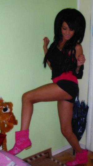 Ally is a cheater looking for a guy like you!