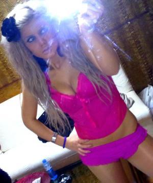 Jeanette from Nebraska is interested in nsa sex with a nice, young man