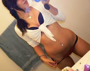 Meet local singles like Angie from Florida who want to fuck tonight