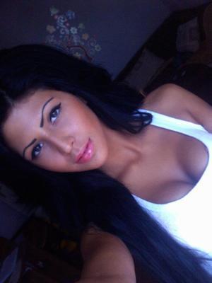 Looking for local cheaters? Take Alycia from Tennessee home with you