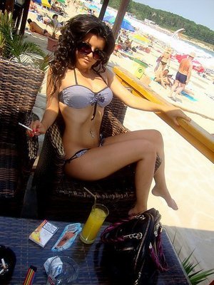 Dianna from California is looking for adult webcam chat