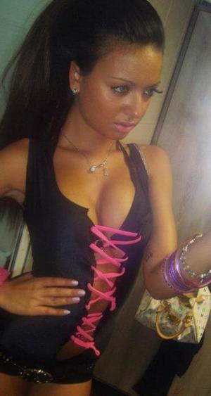 Lea from Arizona is looking for adult webcam chat
