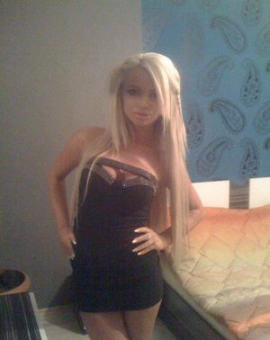 Sidney is a cheater looking for a guy like you!