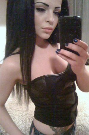 Looking for local cheaters? Take Chelsey from New York home with you