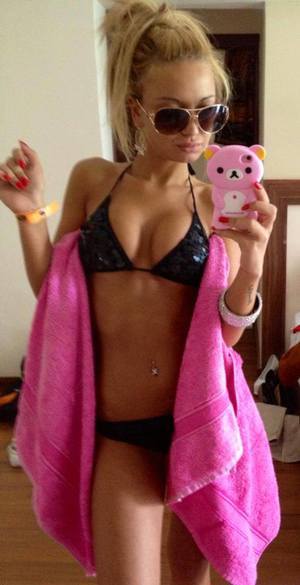 Melody is a cheater looking for a guy like you!