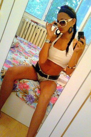 Laure from New Jersey is looking for adult webcam chat