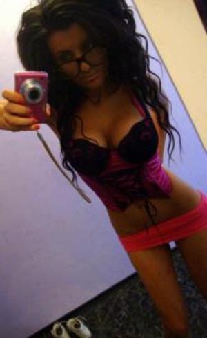 Katharine from Arizona is looking for adult webcam chat
