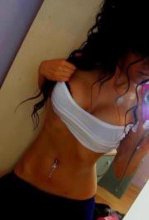 Lakesha from Ohio is looking for adult webcam chat