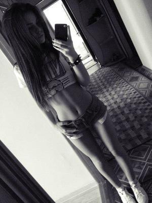 Carole from Cranston, Rhode Island is looking for adult webcam chat