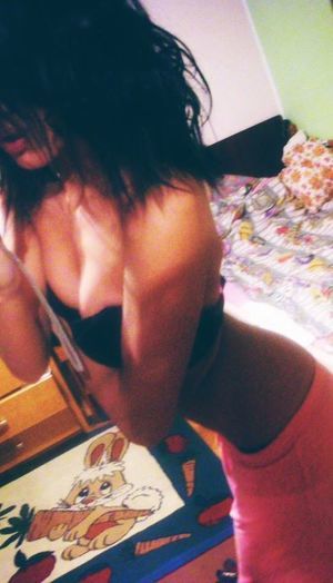 Meet local singles like Estrella from Wisconsin who want to fuck tonight