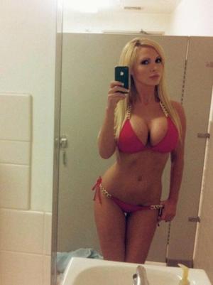 Tammera from Virginia is looking for adult webcam chat