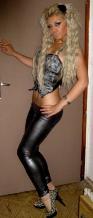 Meet local singles like Tabitha from Texas who want to fuck tonight