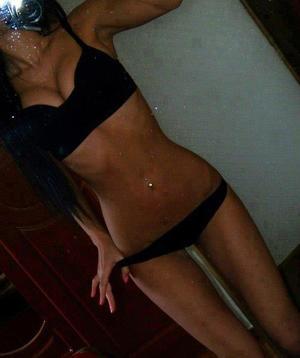 Meet local singles like Genoveva from South Greeley, Wyoming who want to fuck tonight