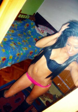 Meet local singles like Savanna from Idaho who want to fuck tonight