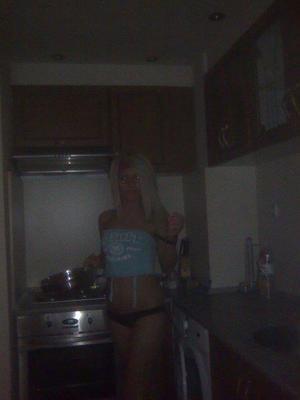 Escorts like Kathy are down to fuck you now!