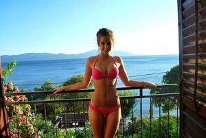 Mayra is a cheater looking for a guy like you!