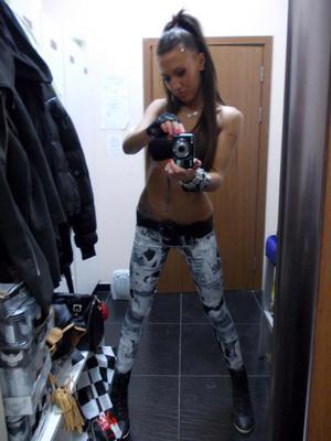 Larissa from Wisconsin is interested in nsa sex with a nice, young man
