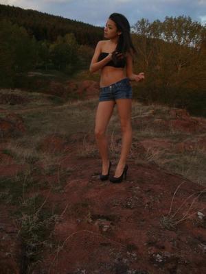 Lilliam from Coquille, Oregon is looking for adult webcam chat