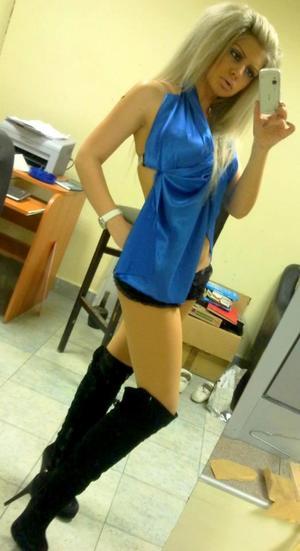 Emmalyn is a cheater looking for a guy like you!