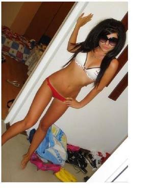 Meet local singles like Amina from Arizona who want to fuck tonight