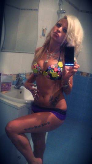 Meet local singles like Ashleigh from California who want to fuck tonight